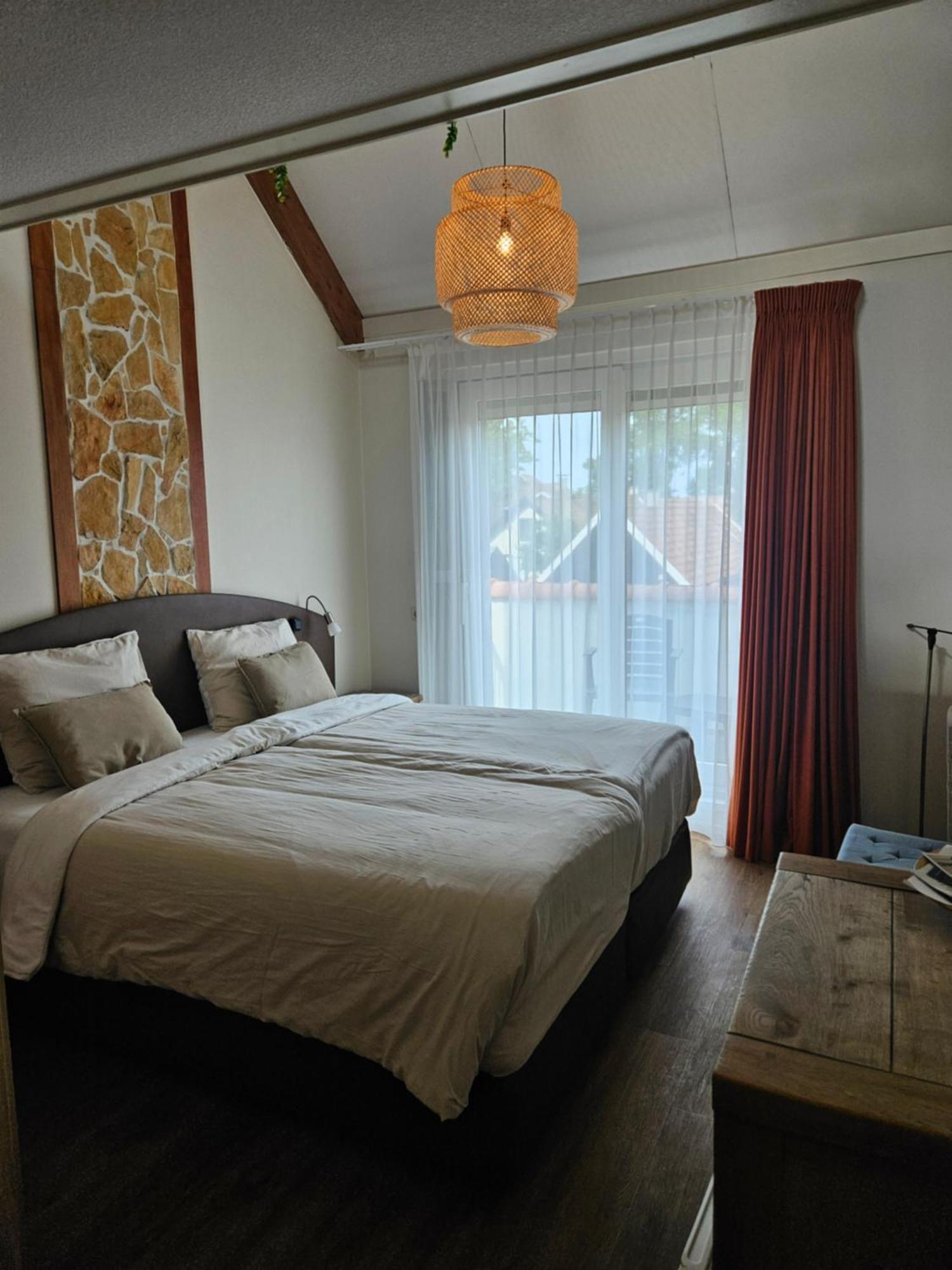 Hotel Dolores Ameland Nes  Exterior photo